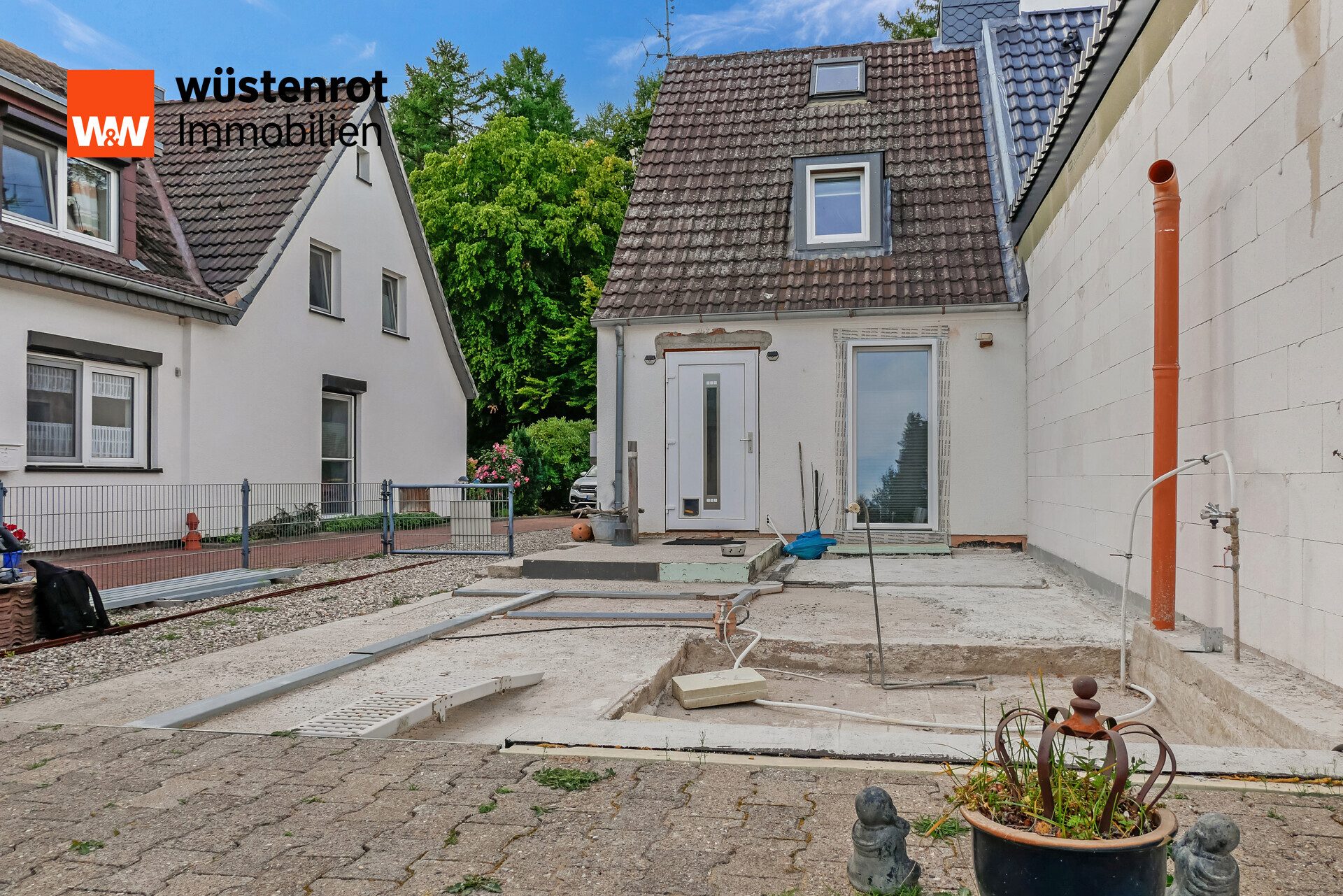 Immobilienangebot - Preetz - Alle - Kleine aber feine DHH mit bereits genehmigter Erweiterungsmöglichkeit und großem Garten