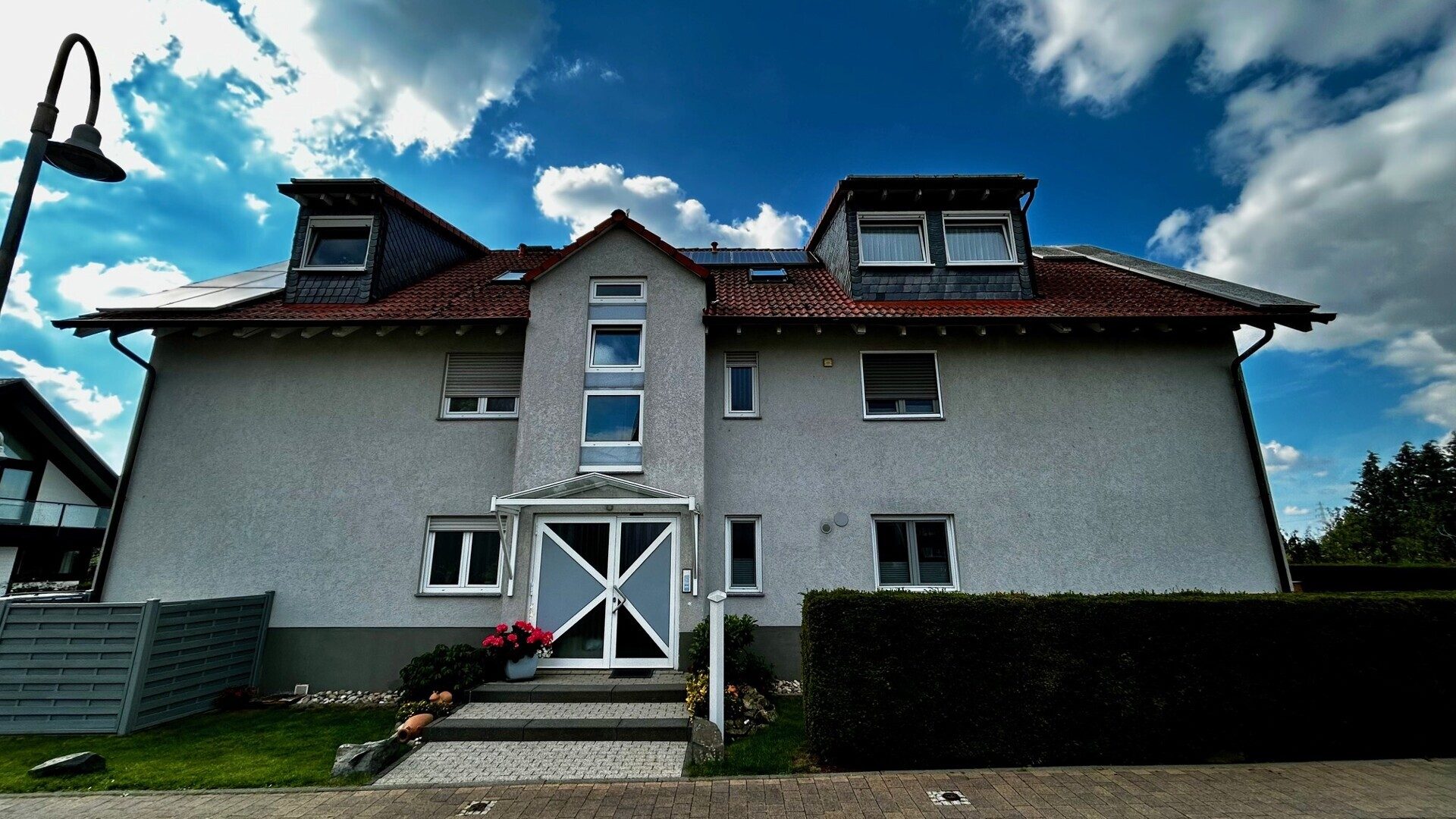 Immobilienangebot - Reichelsheim / Beienheim - Alle - Attraktive 2-Zimmer-Wohnung mit Balkon und Garage – in gepflegtem 6-Familienhaus in Reichelsheim