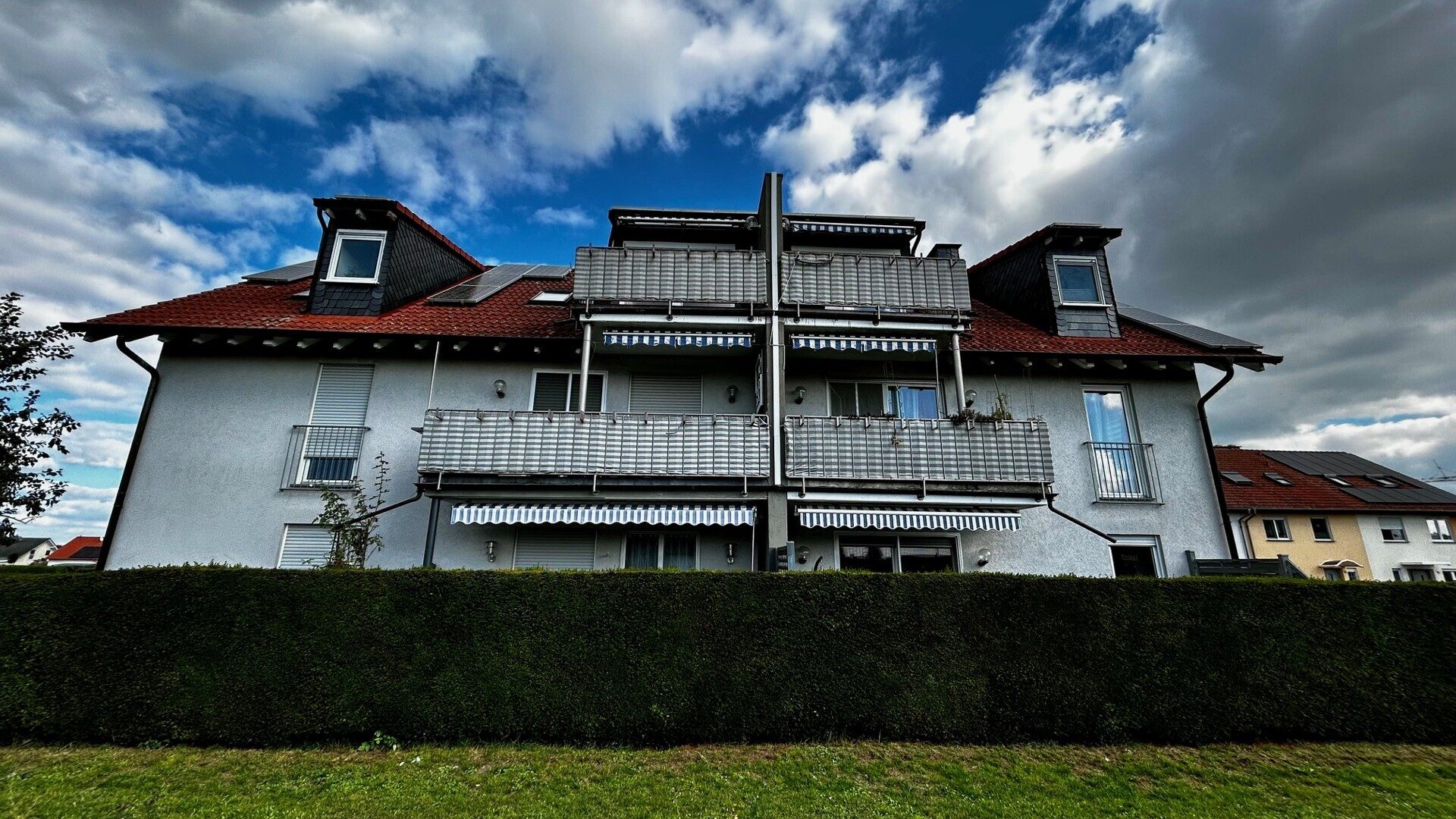 Immobilienangebot - Reichelsheim / Beienheim - Alle - Attraktive 2-Zimmer-Wohnung mit Balkon und Garage – in gepflegtem 6-Familienhaus in Reichelsheim