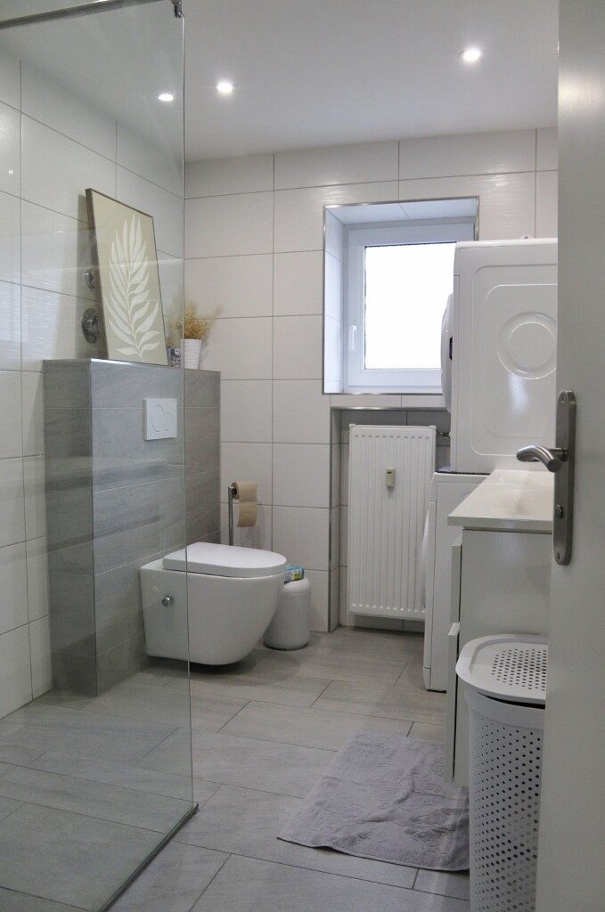 Immobilienangebot - Kempten - Alle - 4 - Zimmer - Wohnung mit 2 Balkonen in Kempten-West - komplett saniert, TOPP-Zustand