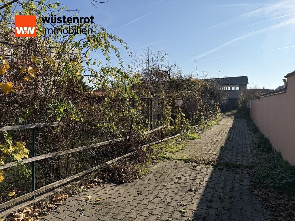 Immobilienangebot - Magdeburg / Berliner Chaussee - Alle - Baugrundstück in Magdeburg - 2202 m² / ideale Lage für Investoren