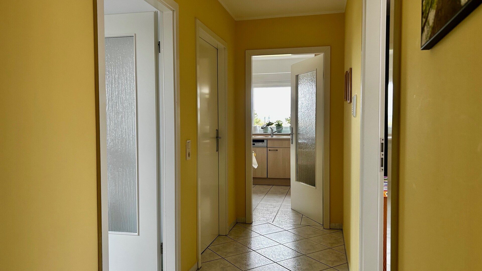 Immobilienangebot - Reichelsheim / Beienheim - Alle - Gepflegte 3-Zimmer-Wohnung mit Balkon und Garage – in schönem 6-Familienhaus in Reichelsheim
