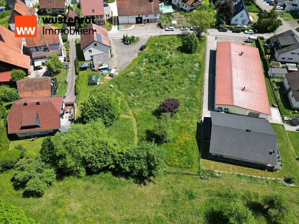 Immobilienangebot - Täferrot - Alle - Investment mit Potential! Großer sonniger Bauplatz!