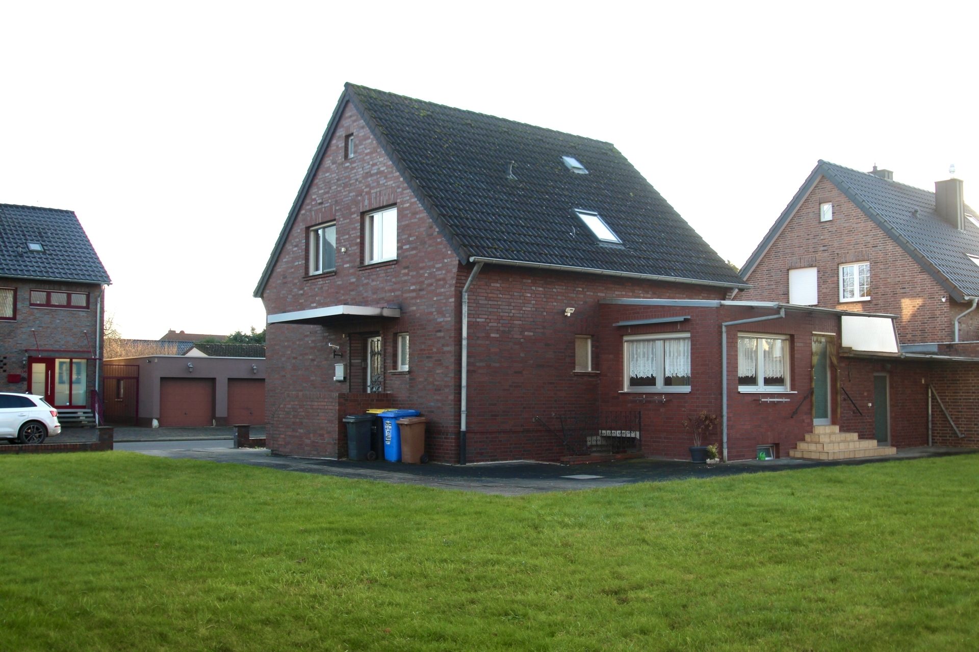 Immobilienangebot - Erftstadt - Alle - Charmantes Einfamilienhaus mit Potenzial und großzügiger Grundstücksfläche in Gymnich