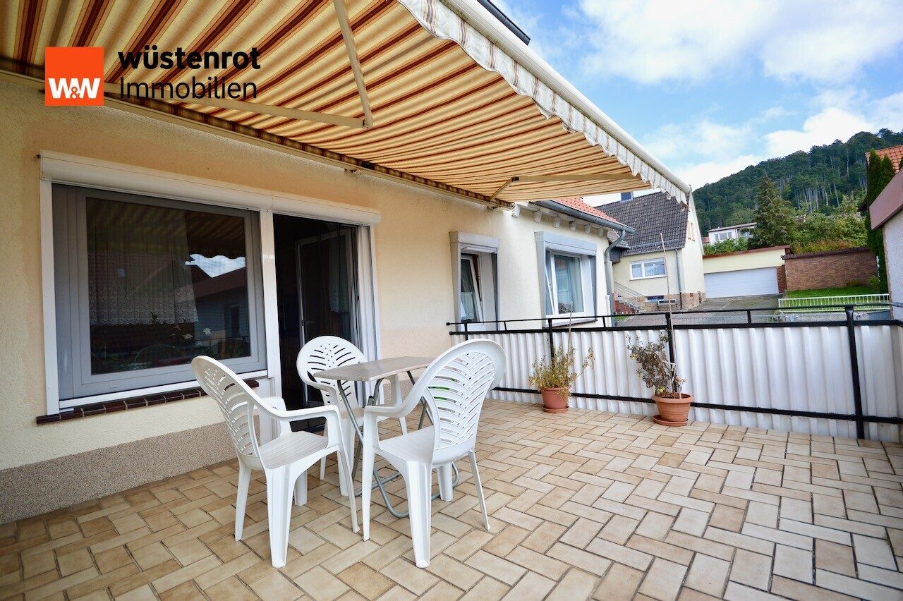 Immobilienangebot - Wolfhagen - Alle - +++ Gepflegtes 1-2 Familienwohnhaus mit 3 Garagen in ruhiger Lage direkt in Wolfhagen +++