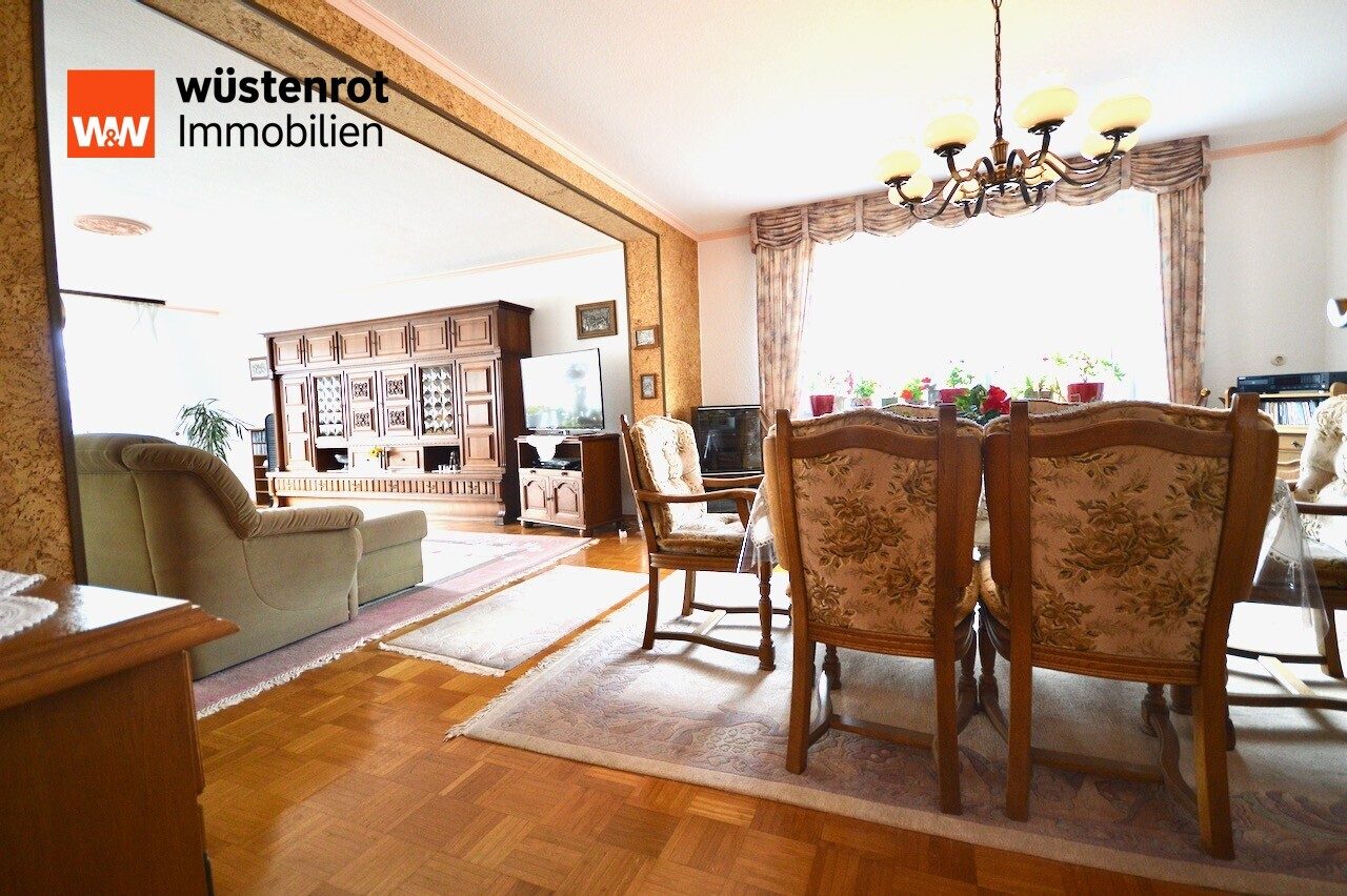 Immobilienangebot - Wolfhagen - Alle - +++ Gepflegtes 1-2 Familienwohnhaus mit 3 Garagen in ruhiger Lage direkt in Wolfhagen +++