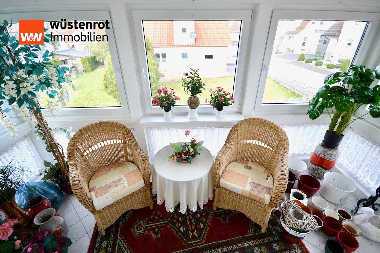 Immobilienangebot - Wolfhagen - Alle - +++ Gepflegtes 1-2 Familienwohnhaus mit 3 Garagen in ruhiger Lage direkt in Wolfhagen +++
