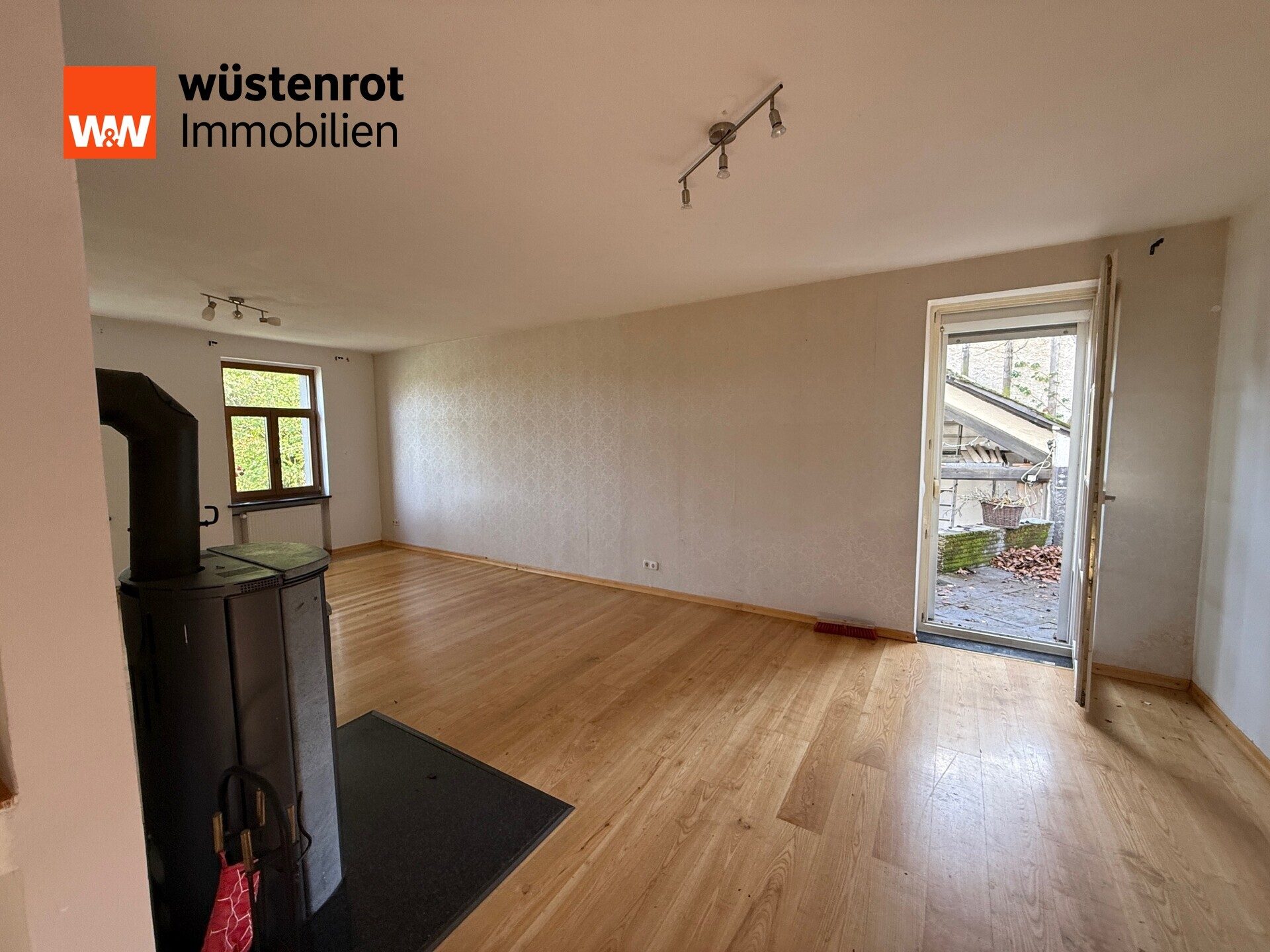Immobilienangebot - Mayen / Hausen bei Mayen - Alle - Hier ist Platz für Träume / Einfamilienhaus mit Scheune und großem Garten in Mayen