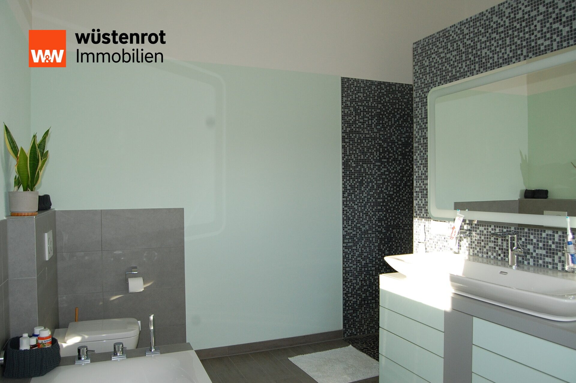 Immobilienangebot - Aholfing / Niedermotzing - Alle - Neuwertiges, modernes Einfamilienhaus auf 1.400 m² Grundstück mit Pool & Doppelgarage – Aholfing