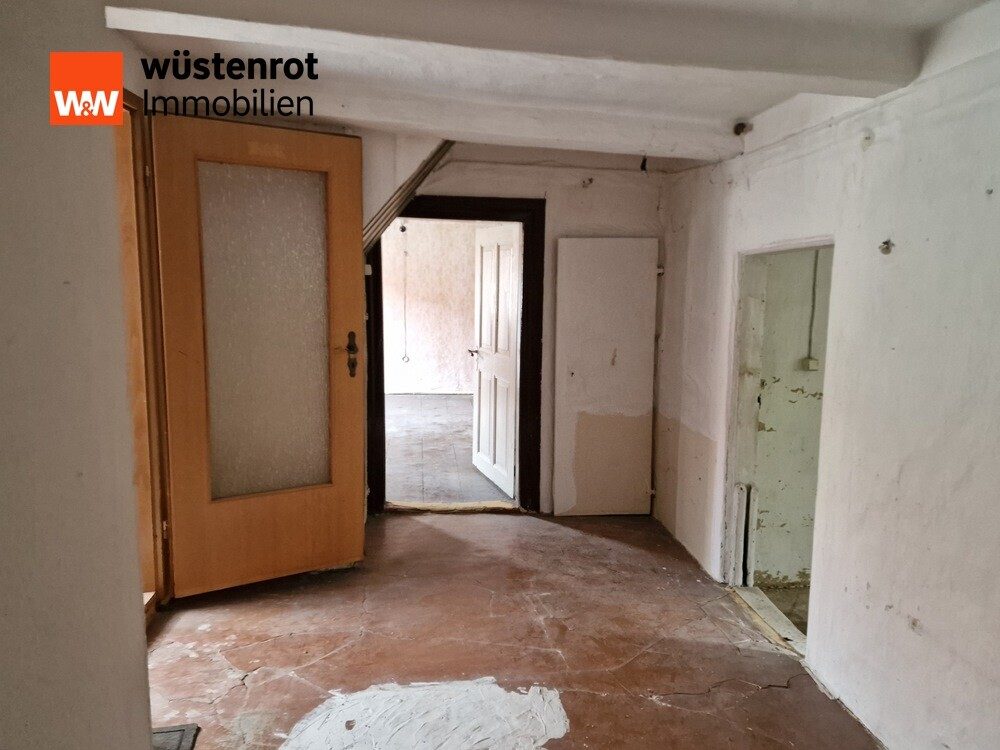 Immobilienangebot - Wegeleben - Alle - Historisches Mehrfamilienhaus im Zentrum von Wegeleben - ideal als Handwerkerobjekt, für Investoren oder als Mehrgenerationenhaus