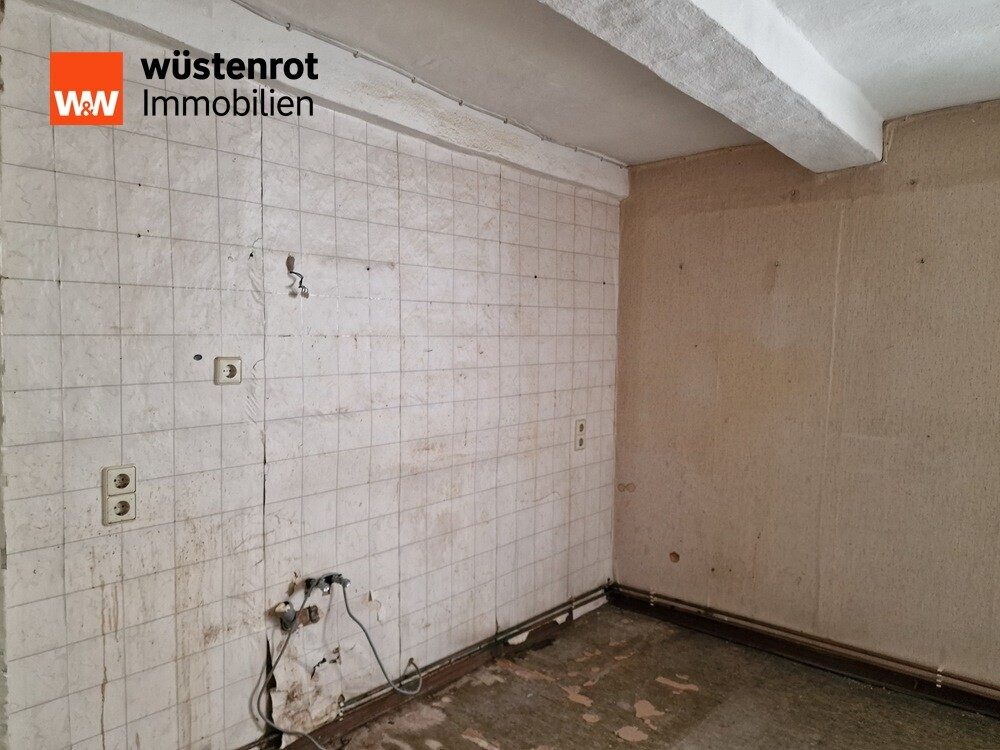 Immobilienangebot - Wegeleben - Alle - Historisches Mehrfamilienhaus im Zentrum von Wegeleben - ideal als Handwerkerobjekt, für Investoren oder als Mehrgenerationenhaus