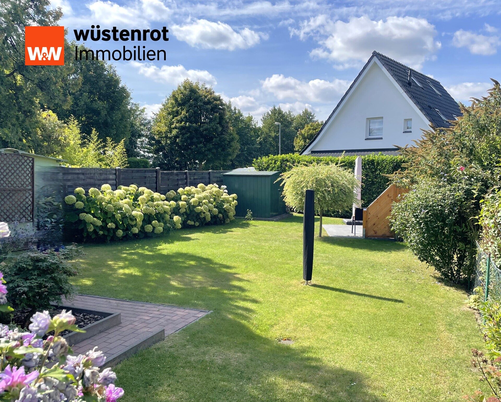 Immobilienangebot - Reinfeld (Holstein) - Alle - Kleine Doppelhaushälfte mit Erweiterungsmöglichkeiten auf einem tollem Grundstück in Reinfeld