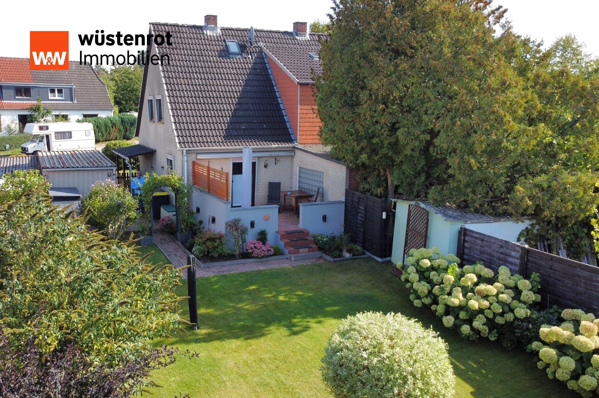 Immobilienangebot - Reinfeld (Holstein) - Alle - Kleine Doppelhaushälfte mit Erweiterungsmöglichkeiten auf einem tollem Grundstück in Reinfeld