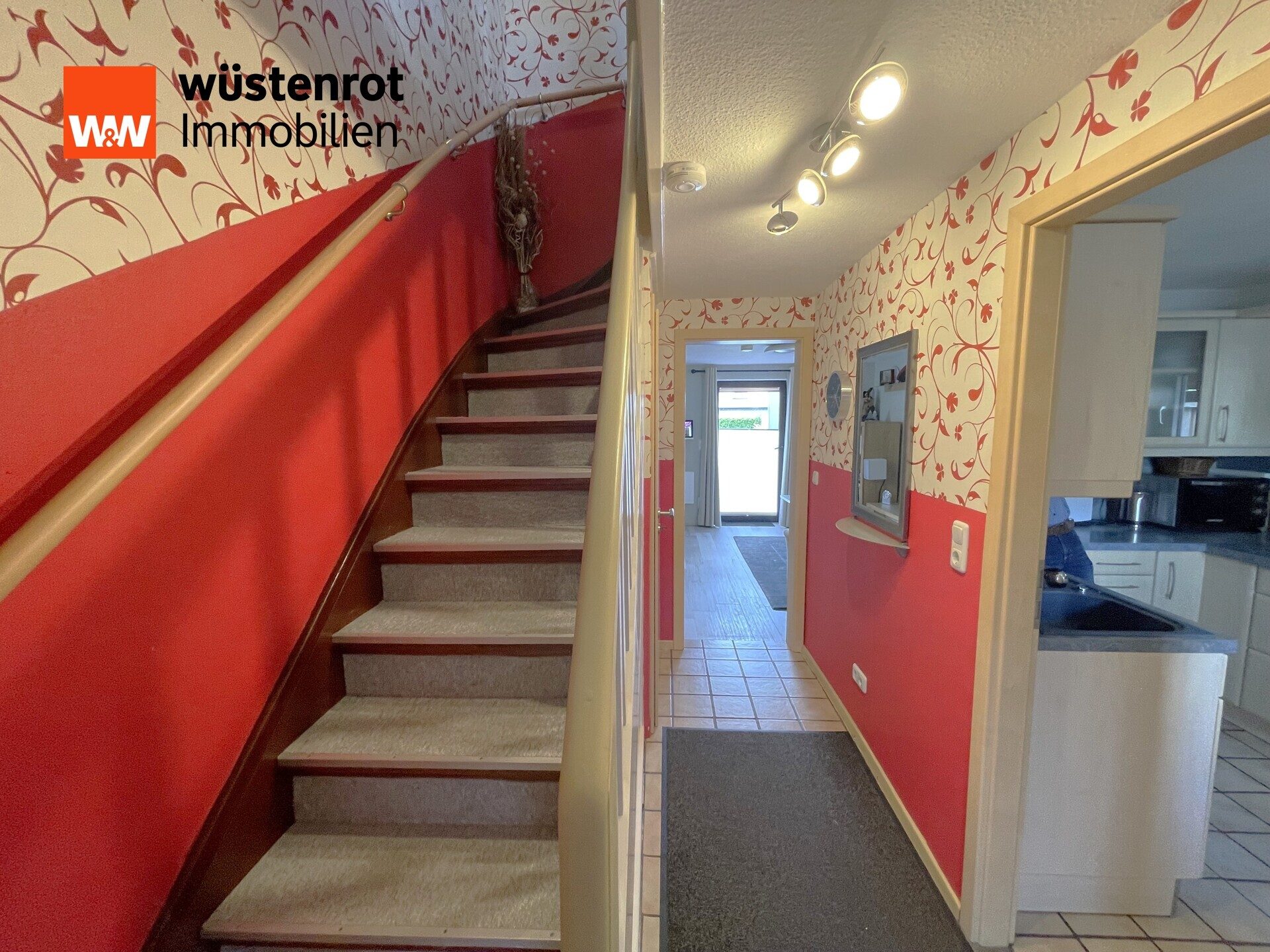 Immobilienangebot - Reinfeld (Holstein) - Alle - Kleine Doppelhaushälfte mit Erweiterungsmöglichkeiten auf einem tollem Grundstück in Reinfeld