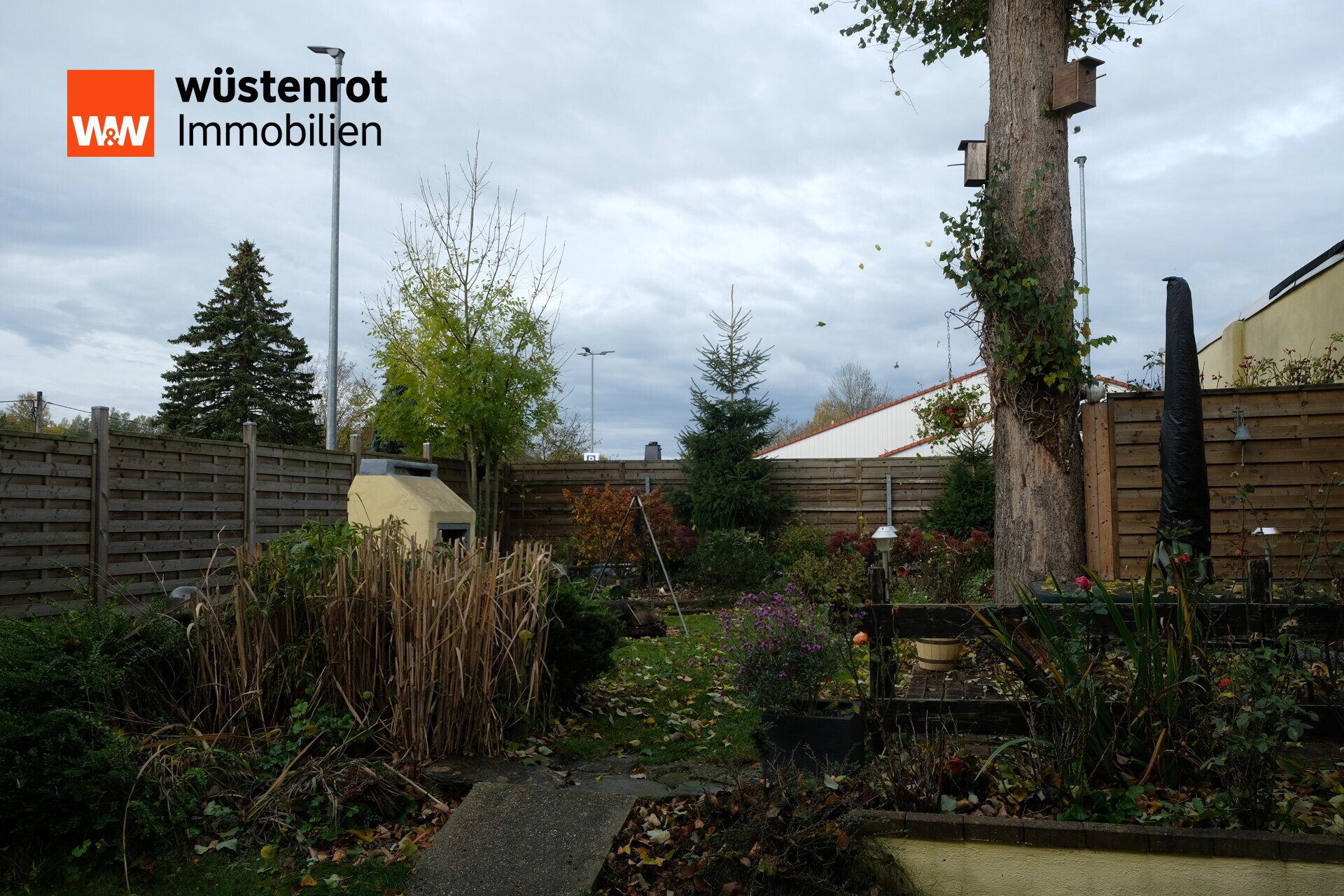 Immobilienangebot - Eppendorf - Alle - Zwei Mehrfamilienhäuser mit Gaststätte & großem Grundstück im Zentrum von Eppendorf