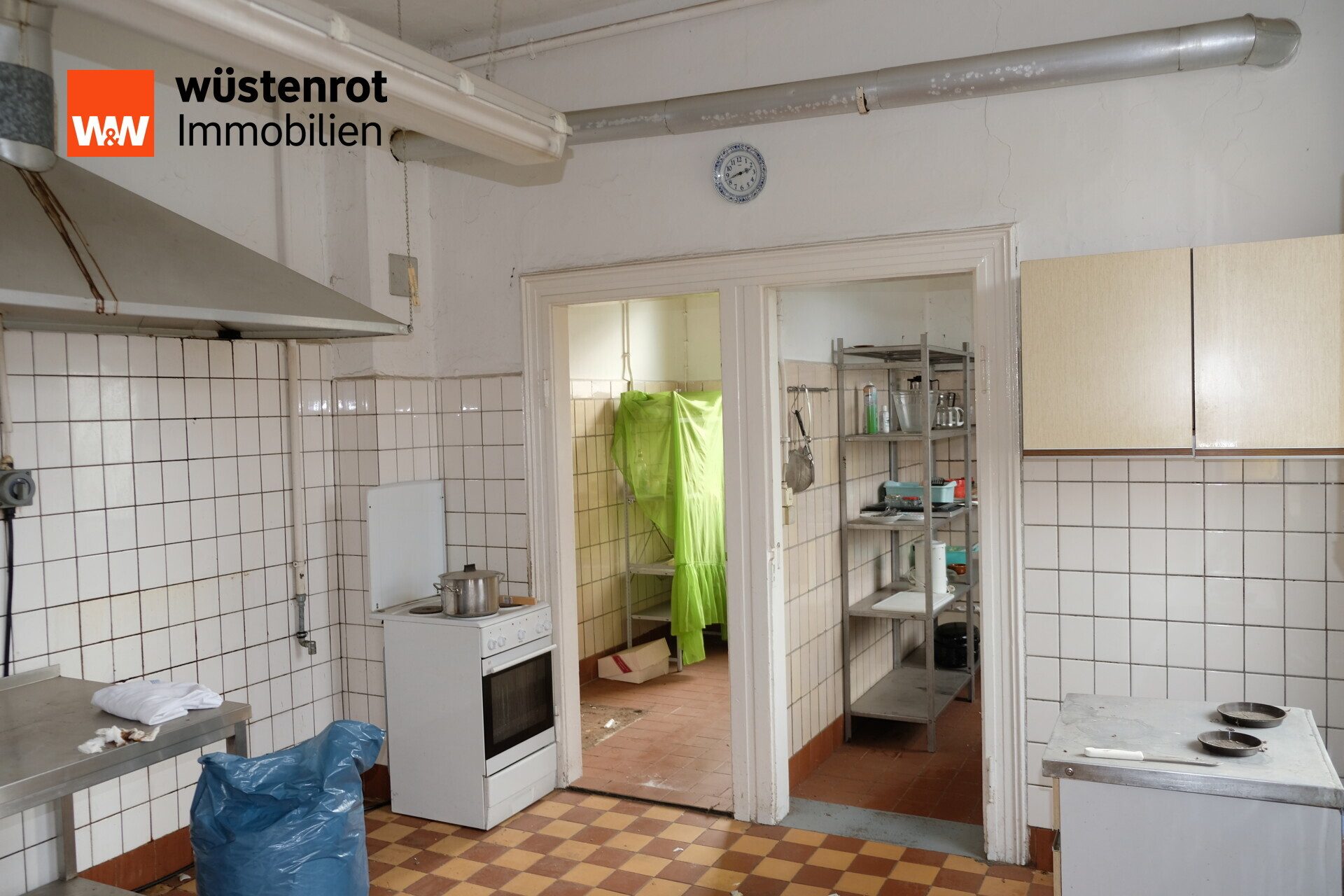 Immobilienangebot - Eppendorf - Alle - Zwei Mehrfamilienhäuser mit Gaststätte & großem Grundstück im Zentrum von Eppendorf