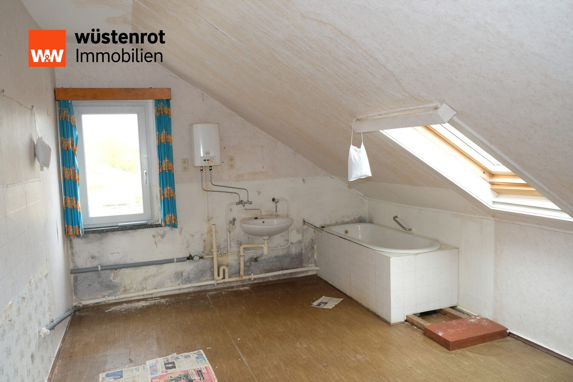 Immobilienangebot - Eppendorf - Alle - Zwei Mehrfamilienhäuser mit Gaststätte & großem Grundstück im Zentrum von Eppendorf