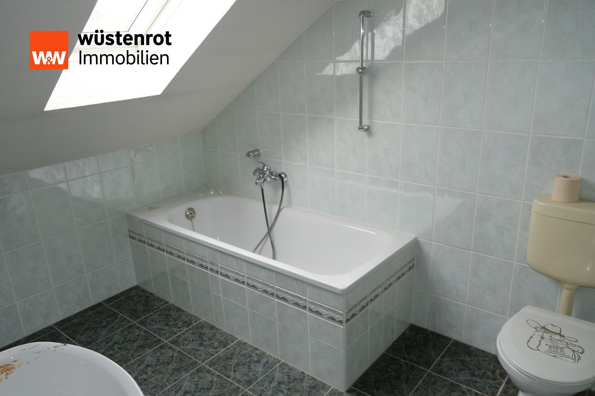 Immobilienangebot - Eppendorf - Alle - Zwei Mehrfamilienhäuser mit Gaststätte & großem Grundstück im Zentrum von Eppendorf
