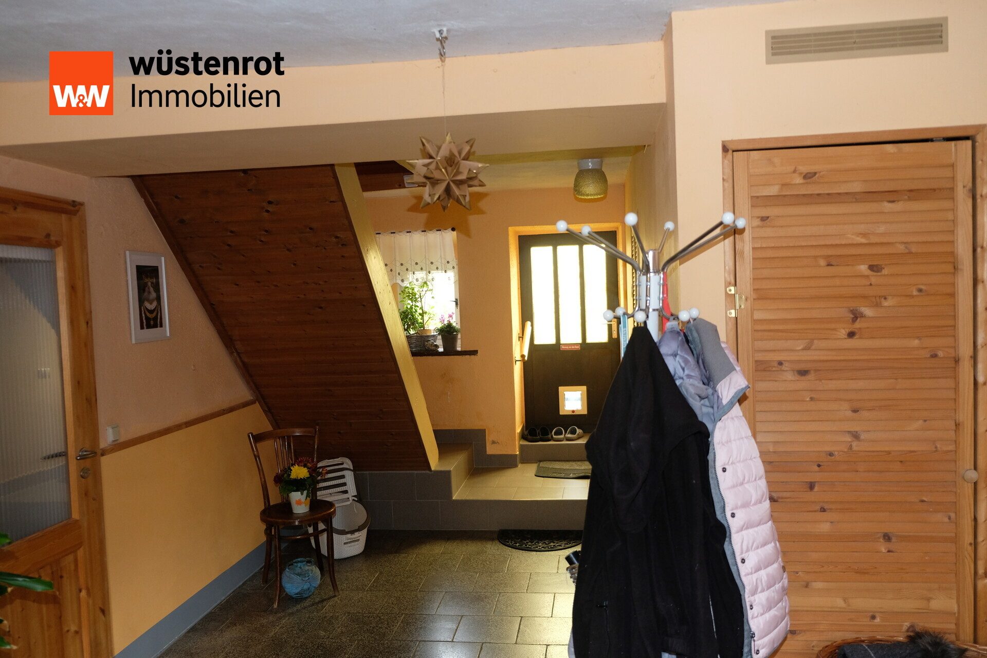 Immobilienangebot - Eppendorf - Alle - Zwei Mehrfamilienhäuser mit Gaststätte & großem Grundstück im Zentrum von Eppendorf