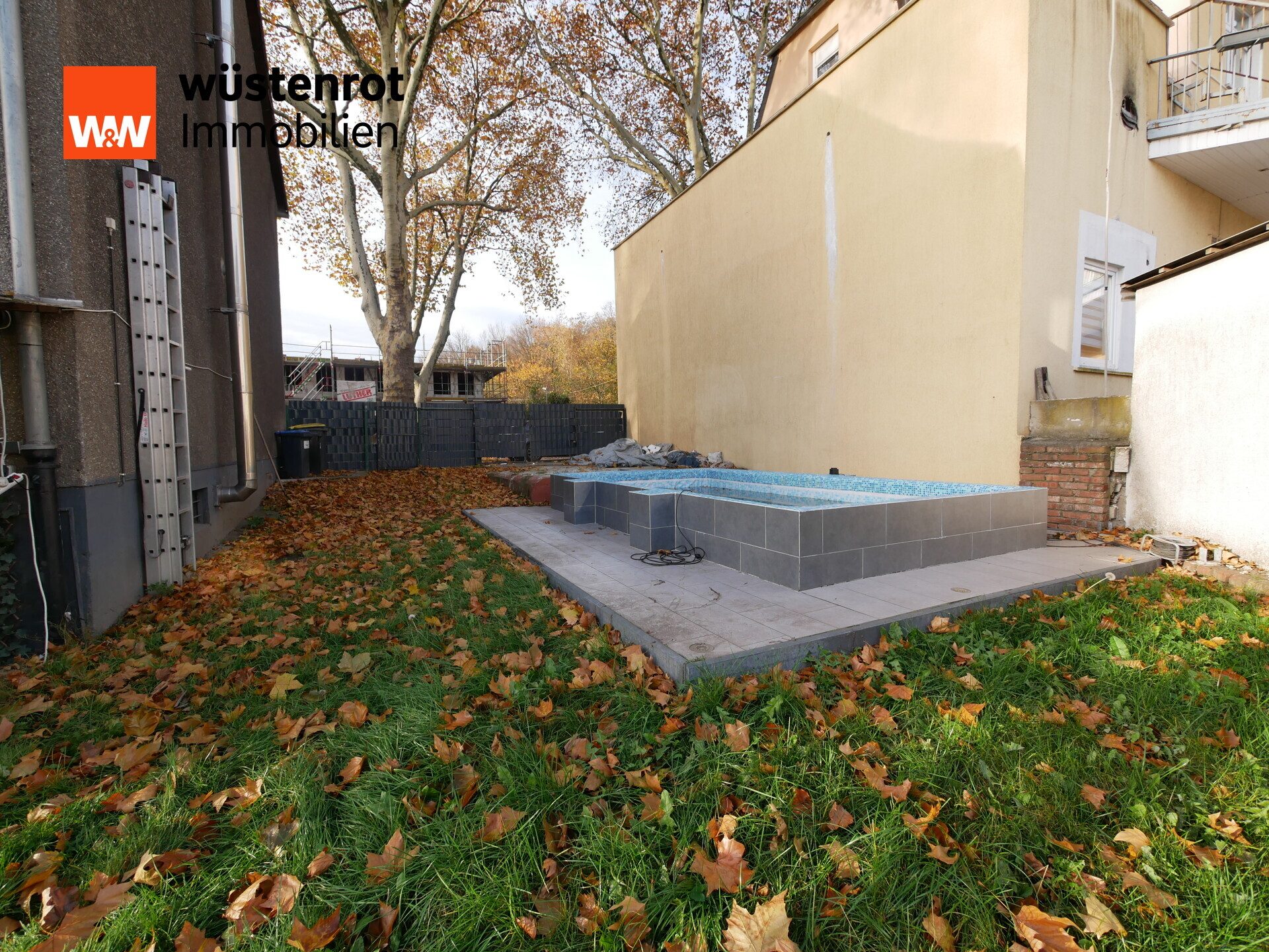 Immobilienangebot - Duisburg / Mittelmeiderich - Alle - Haus mit Baugrundstück – ideal für Familien oder Investoren