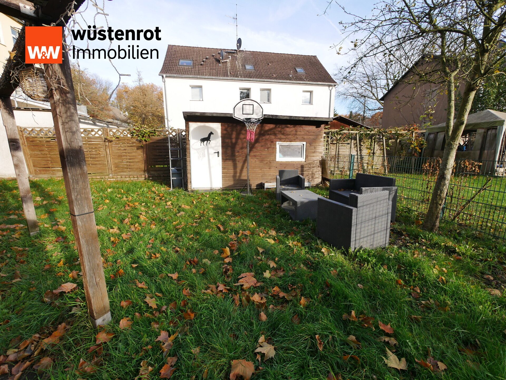 Immobilienangebot - Duisburg / Mittelmeiderich - Alle - Haus mit Baugrundstück – ideal für Familien oder Investoren