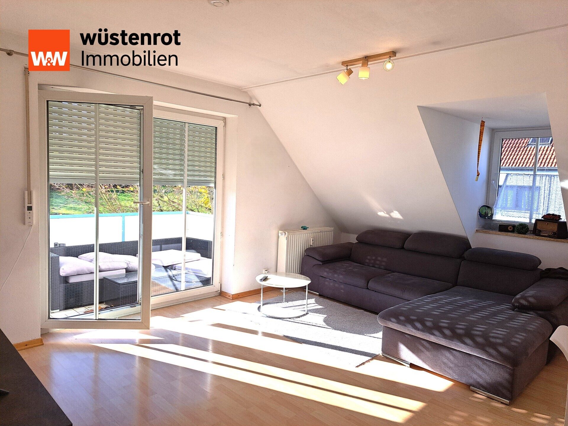 Immobilienangebot - Pfaffenhofen an der Ilm - Alle - 3-Zimmer-DG-Wohnung mit 2 Balkonen