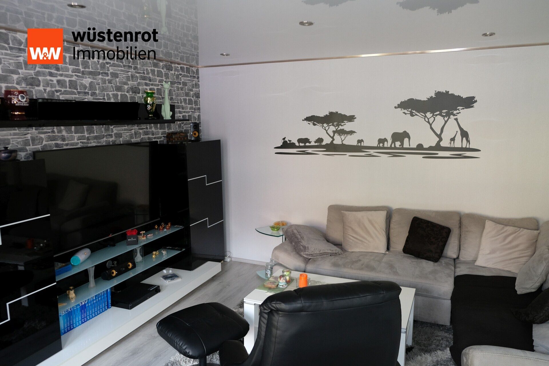 Immobilienangebot - Döbeln - Alle - Sehr schönes Reihenmittelhaus im Zentrum von Döbeln – mit Garage & Einliegerwohnung
