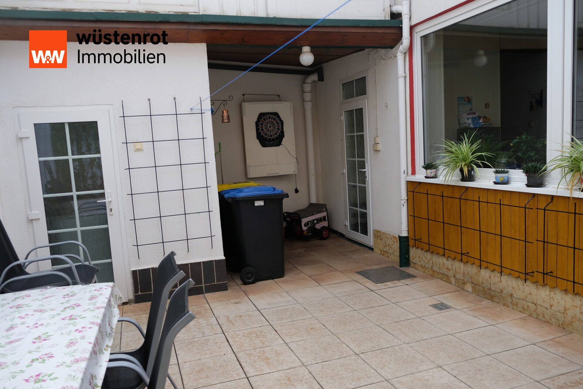 Immobilienangebot - Döbeln - Alle - Sehr schönes Reihenmittelhaus im Zentrum von Döbeln – mit Garage & Einliegerwohnung