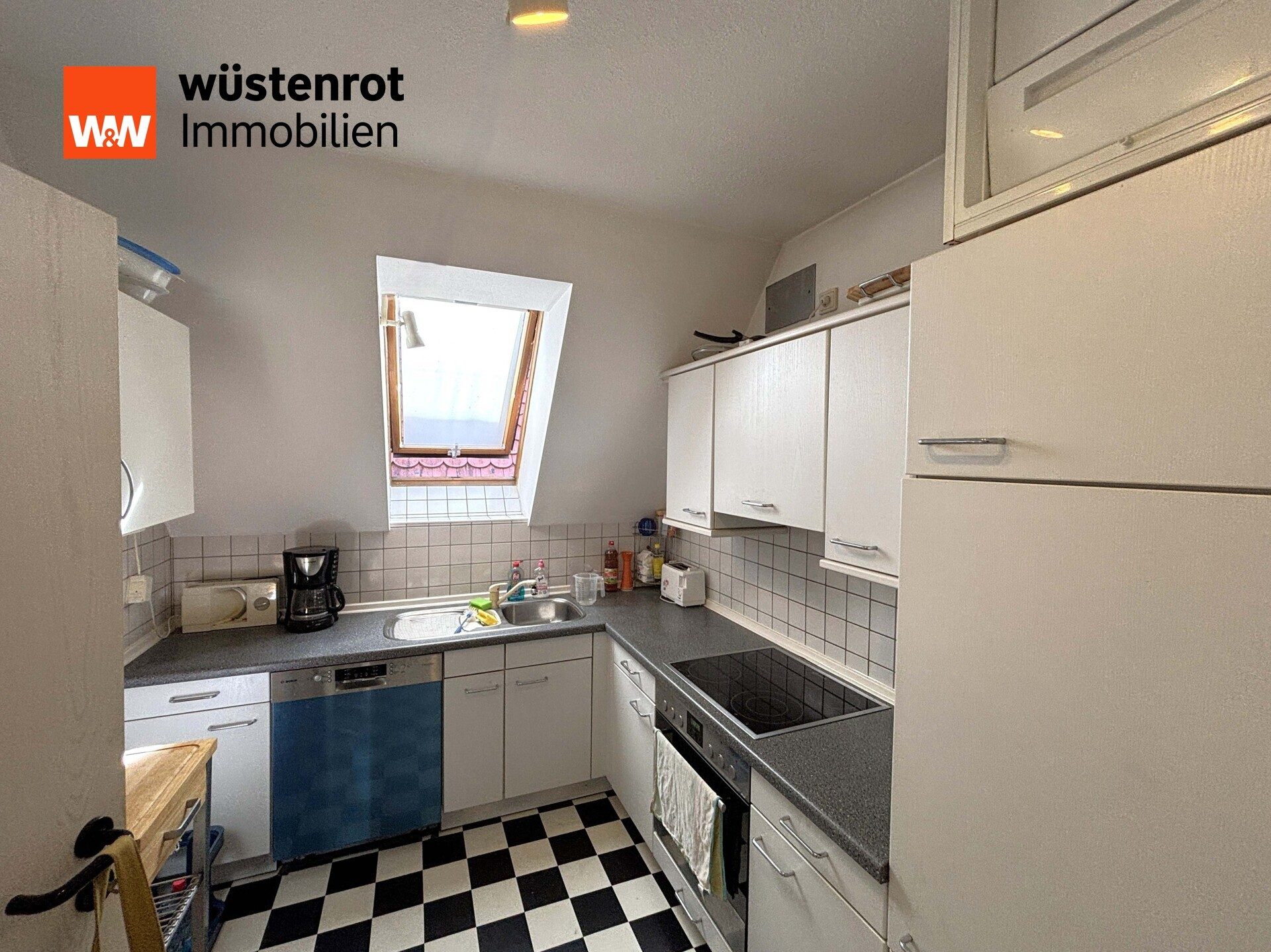 Immobilienangebot - Hersbruck - Alle - Über den Dächern Hersbrucks
Barrierefreie DG-Wohnung - ca. 96 m² - Loggia - TG-Stellplatz