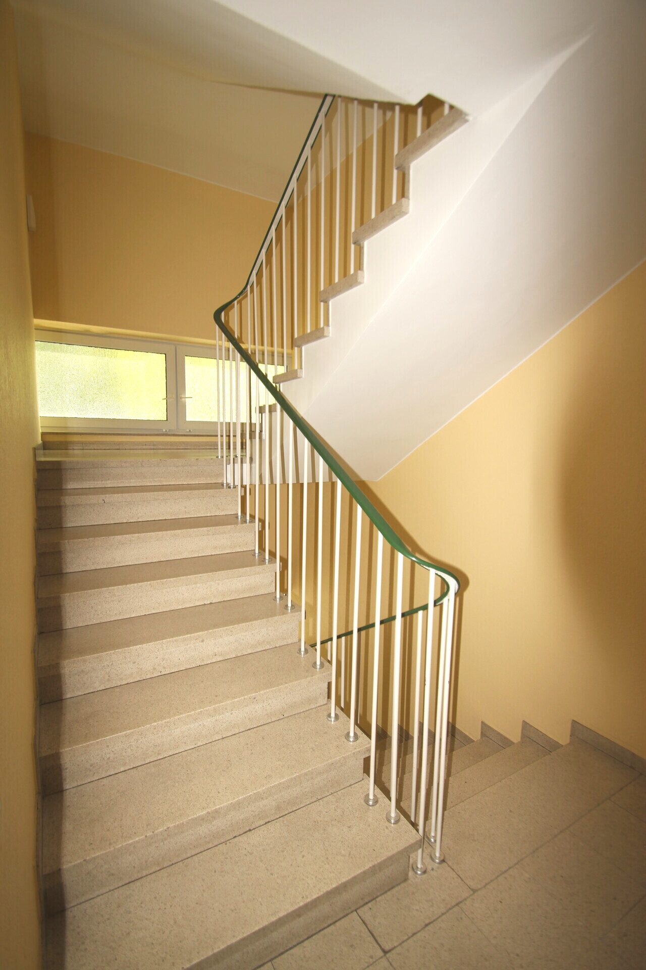 Immobilienangebot - Düsseldorf - Alle - Gemütliche 3-Zimmer Dachgeschosswohnung mit Loggia in Düsseldorf Flingern