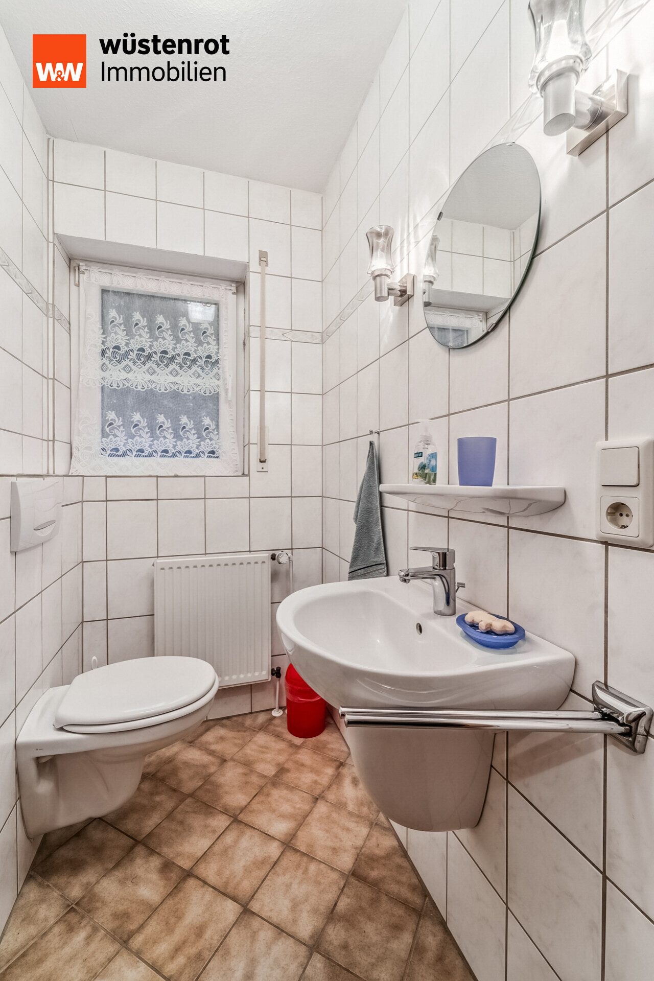 Immobilienangebot - Bösel - Alle - Geräumiges Wohnhaus mit Doppelgarage und vielfältigen Nutzungsmöglichkeiten in begehrter Wohnlage