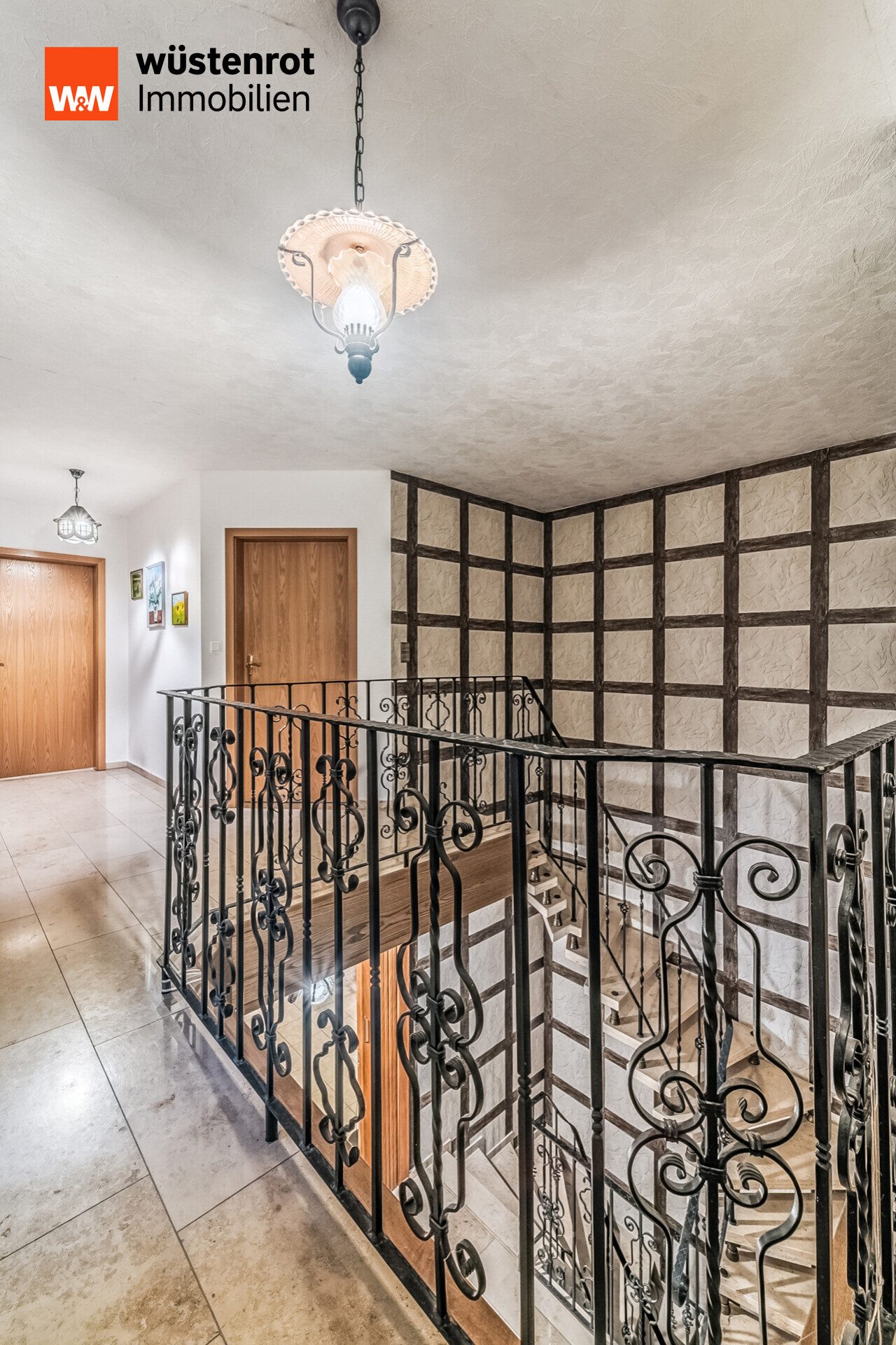 Immobilienangebot - Bösel - Alle - Geräumiges Wohnhaus mit Doppelgarage und vielfältigen Nutzungsmöglichkeiten in begehrter Wohnlage
