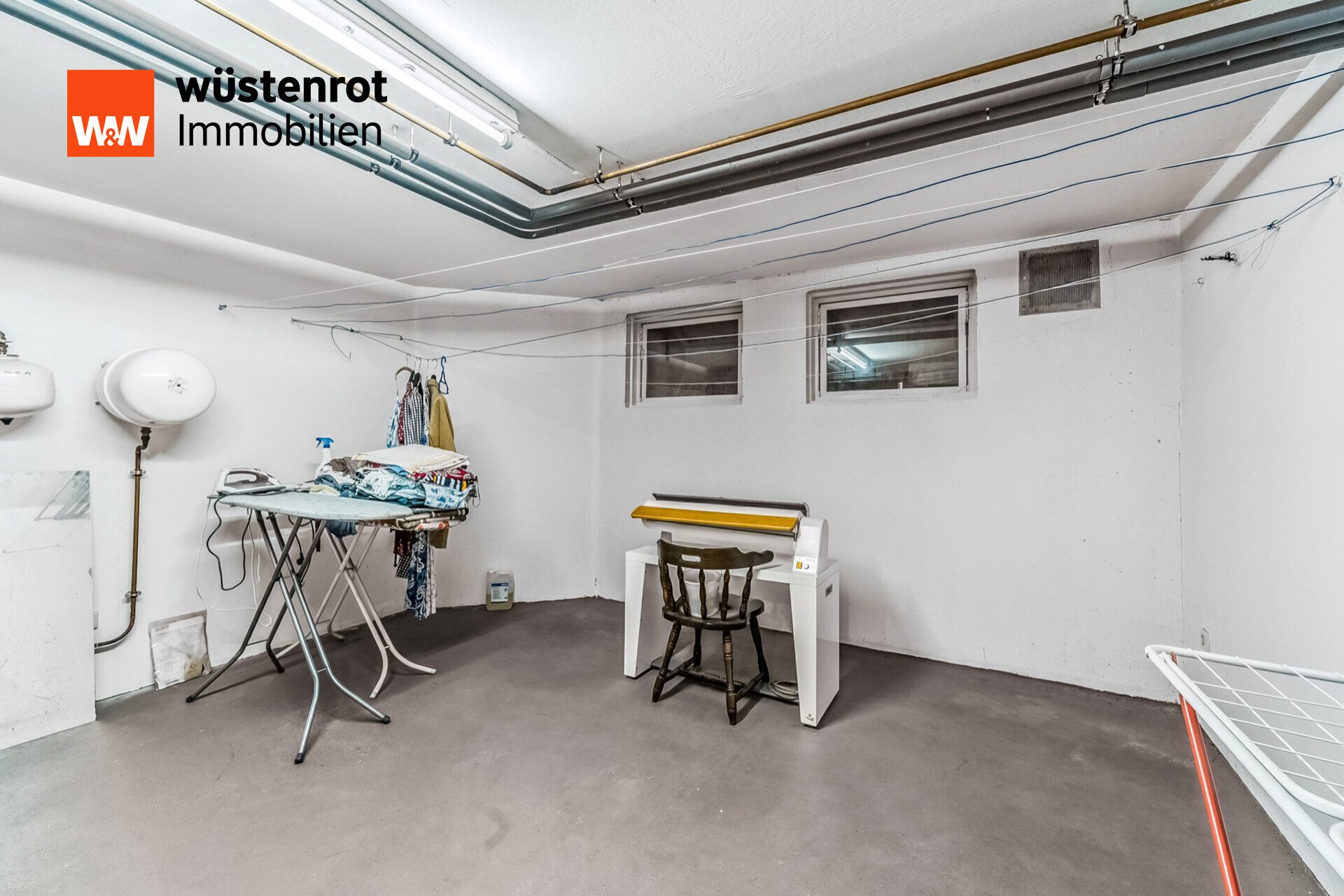 Immobilienangebot - Bösel - Alle - Geräumiges Wohnhaus mit Doppelgarage und vielfältigen Nutzungsmöglichkeiten in begehrter Wohnlage