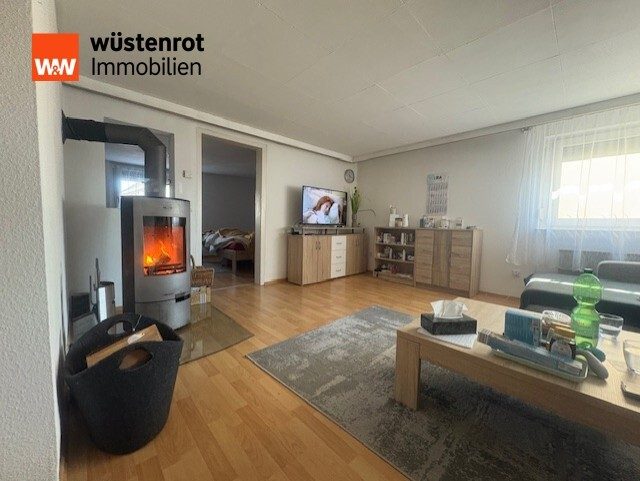 Immobilienangebot - Pforzheim / Büchenbronn - Alle - Attraktives renoviertes Einfamilienhaus mit großer ausgebauter Scheune in Pforzheim-Büchenbronn