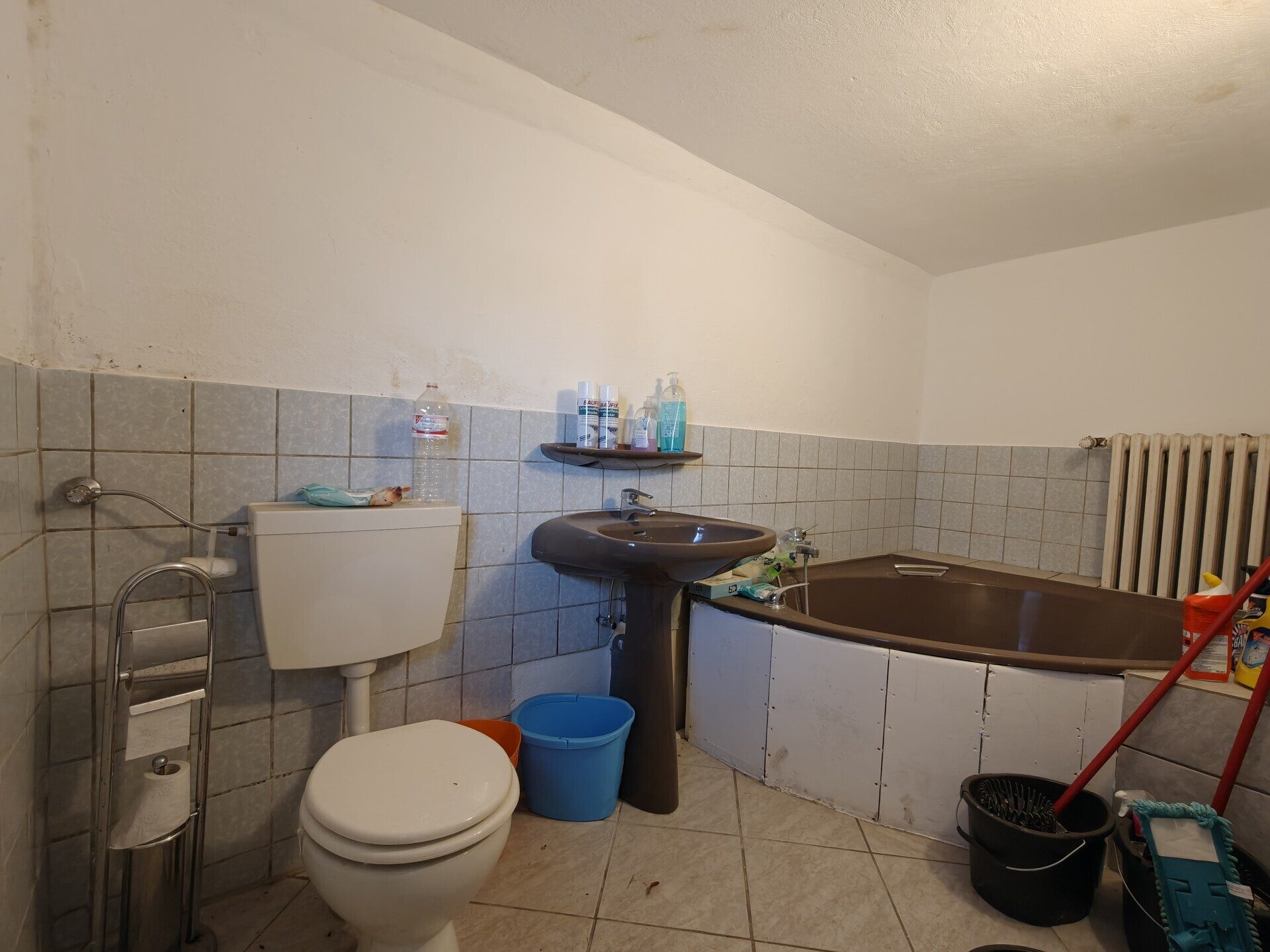 Immobilienangebot - Kalletal / Langenholzhausen - Alle - Sanieren, einziehen, wohlfühlen! Ein- bis Zweifamilienhaus in Kalletal- Langenholzhausen