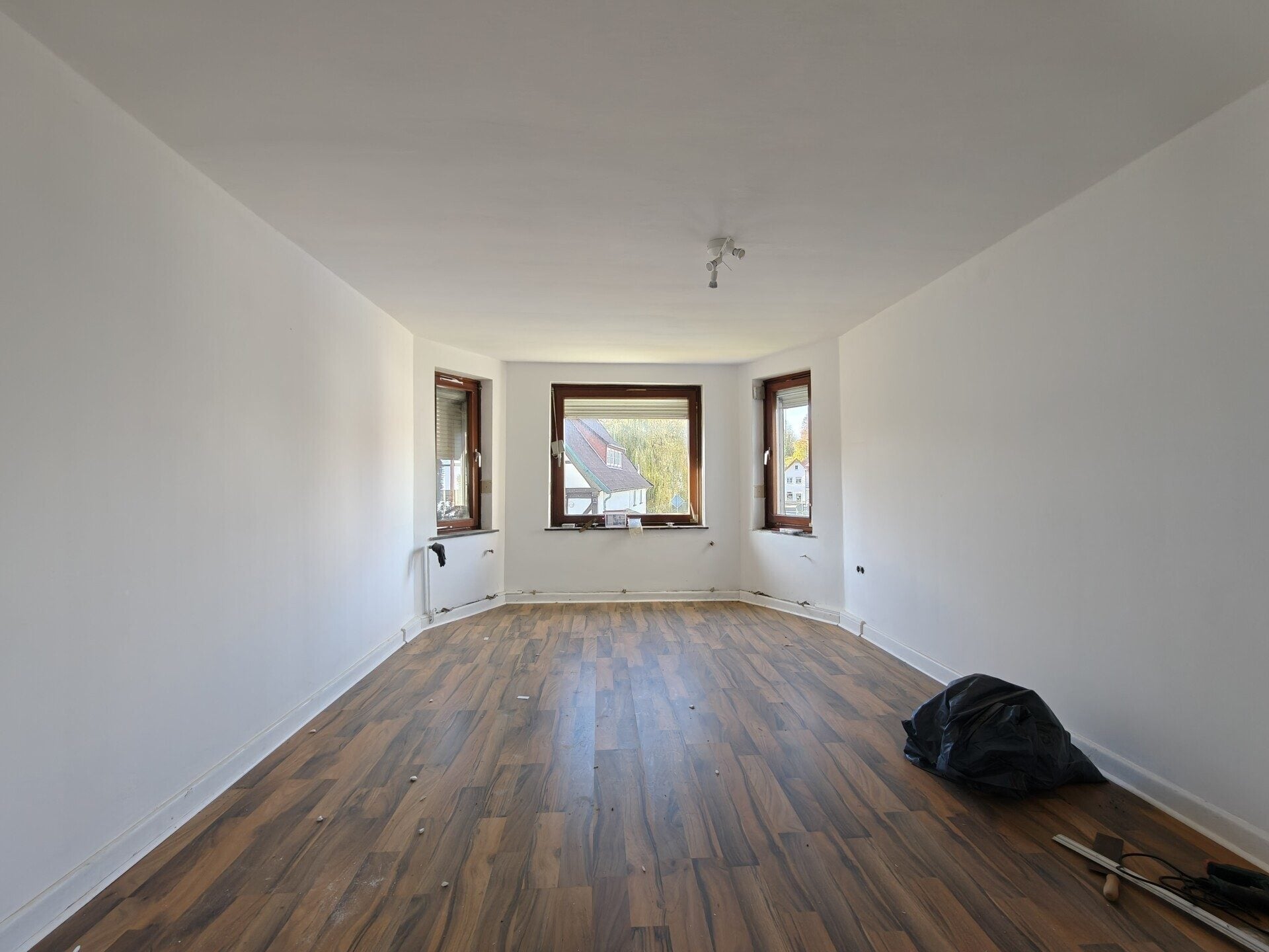 Immobilienangebot - Kalletal / Langenholzhausen - Alle - Sanieren, einziehen, wohlfühlen! Ein- bis Zweifamilienhaus in Kalletal- Langenholzhausen