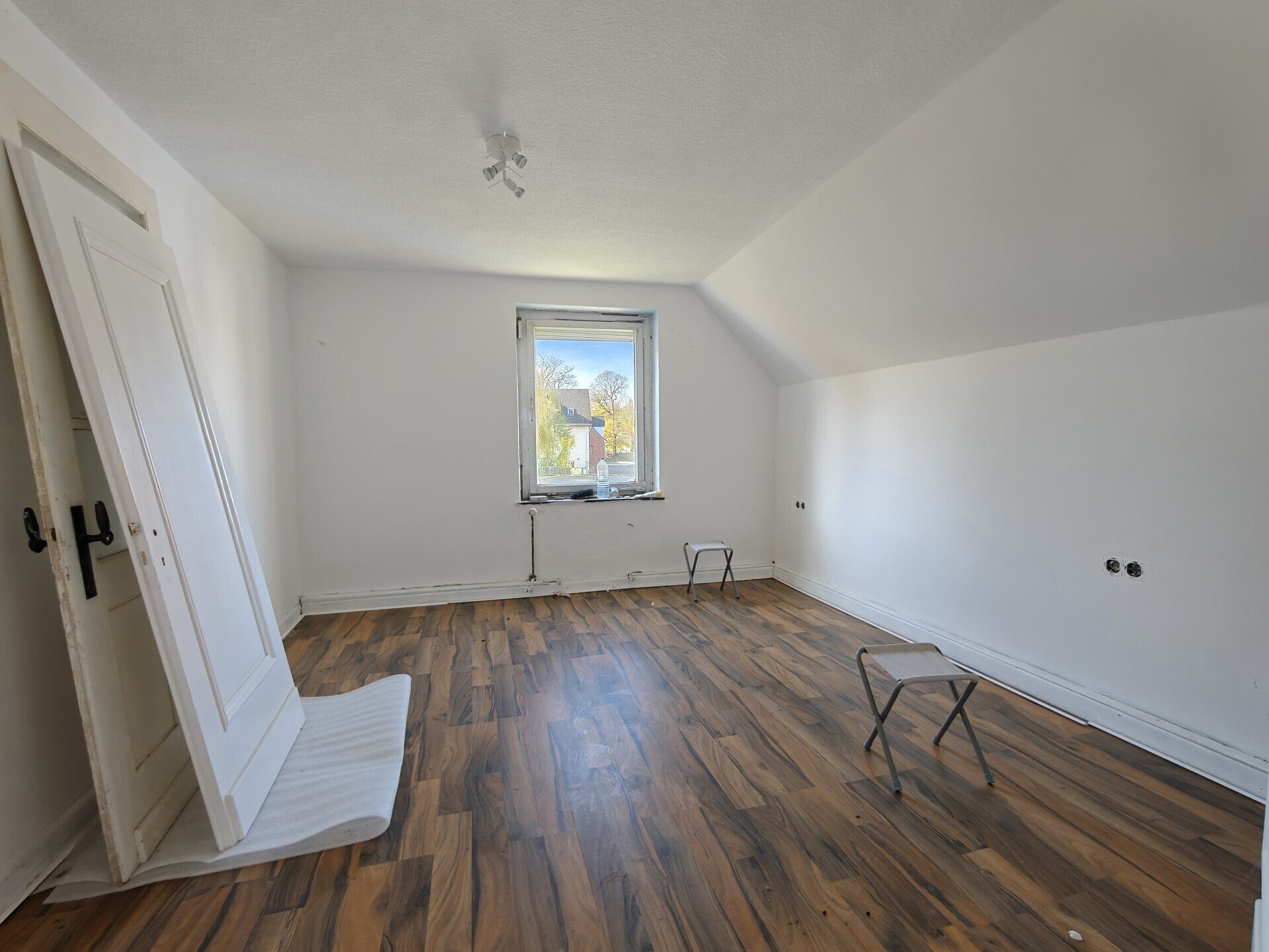 Immobilienangebot - Kalletal / Langenholzhausen - Alle - Sanieren, einziehen, wohlfühlen! Ein- bis Zweifamilienhaus in Kalletal- Langenholzhausen
