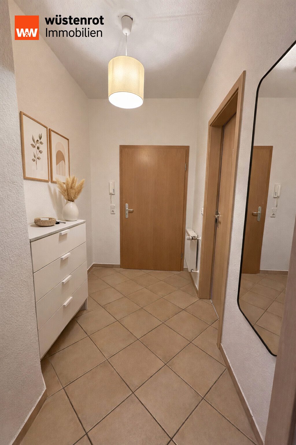 Immobilienangebot - Lüneburg - Alle - Ebenerdig mit Terrasse - ruhige, großzügige 2-Zimmerwohnung im Stadtzentrum