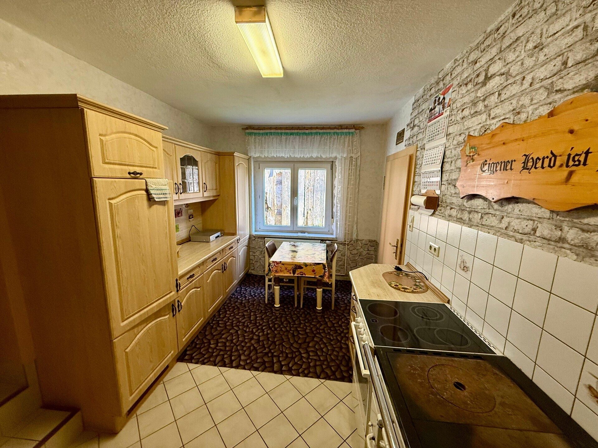Immobilienangebot - Illmersdorf - Alle - Ländliches Anwesen mit Scheune, Werkstatt & 1.925 m² Grundstück in Illmersdorf