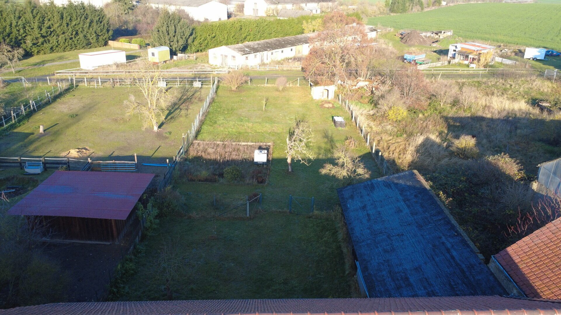 Immobilienangebot - Illmersdorf - Alle - Ländliches Anwesen mit Scheune, Werkstatt & 1.925 m² Grundstück in Illmersdorf