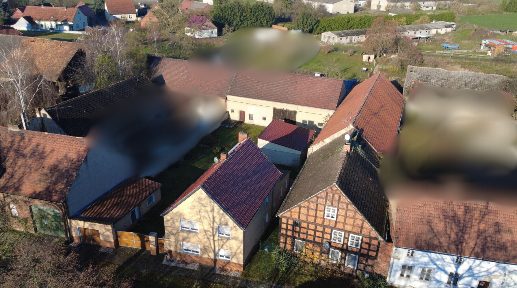 Immobilienangebot - Illmersdorf - Alle - Ländliches Anwesen mit Scheune, Werkstatt & 1.925 m² Grundstück in Illmersdorf