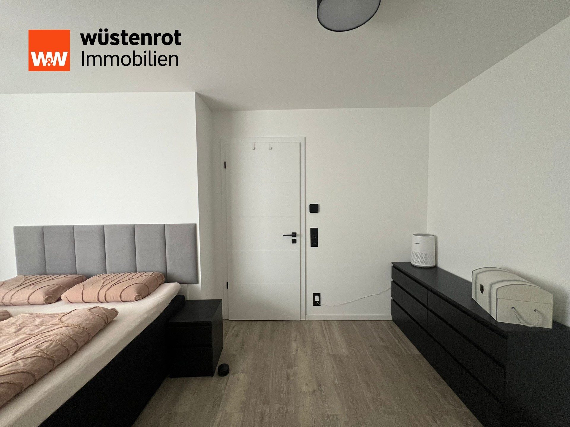 Immobilienangebot - Stuttgart Zuffenhausen / Zuffenhausen - Alle - Moderne, hochwertig ausgestattete Doppelhaushälfte in Zuffenhausen–Ihr neues Zuhause wartet auf Sie!