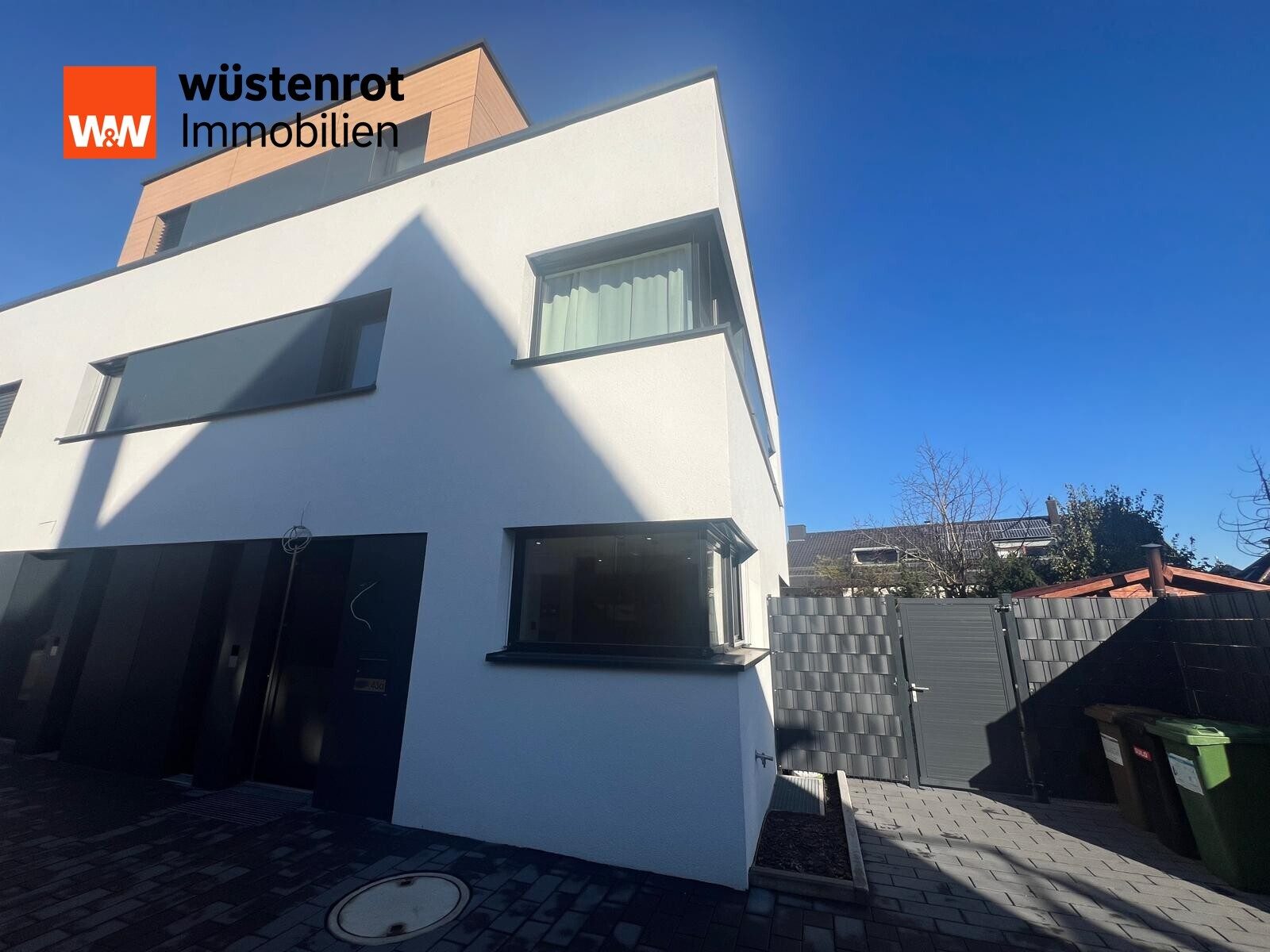 Immobilienangebot - Stuttgart Zuffenhausen / Zuffenhausen - Alle - Moderne, hochwertig ausgestattete Doppelhaushälfte in Zuffenhausen–Ihr neues Zuhause wartet auf Sie!