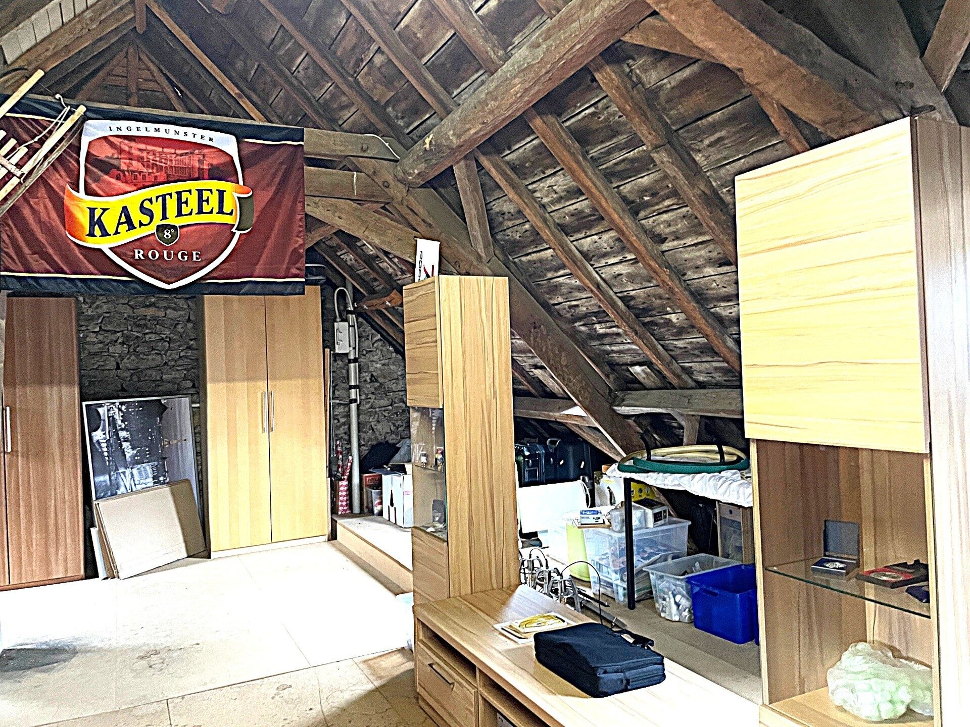 Immobilienangebot - Üxheim / Niederehe - Alle - Wohnen Sie da, wo andere Urlaub machen
1 Haus und 1 Wohnung  mit Doppelgarage
stilvoll - gemütlich