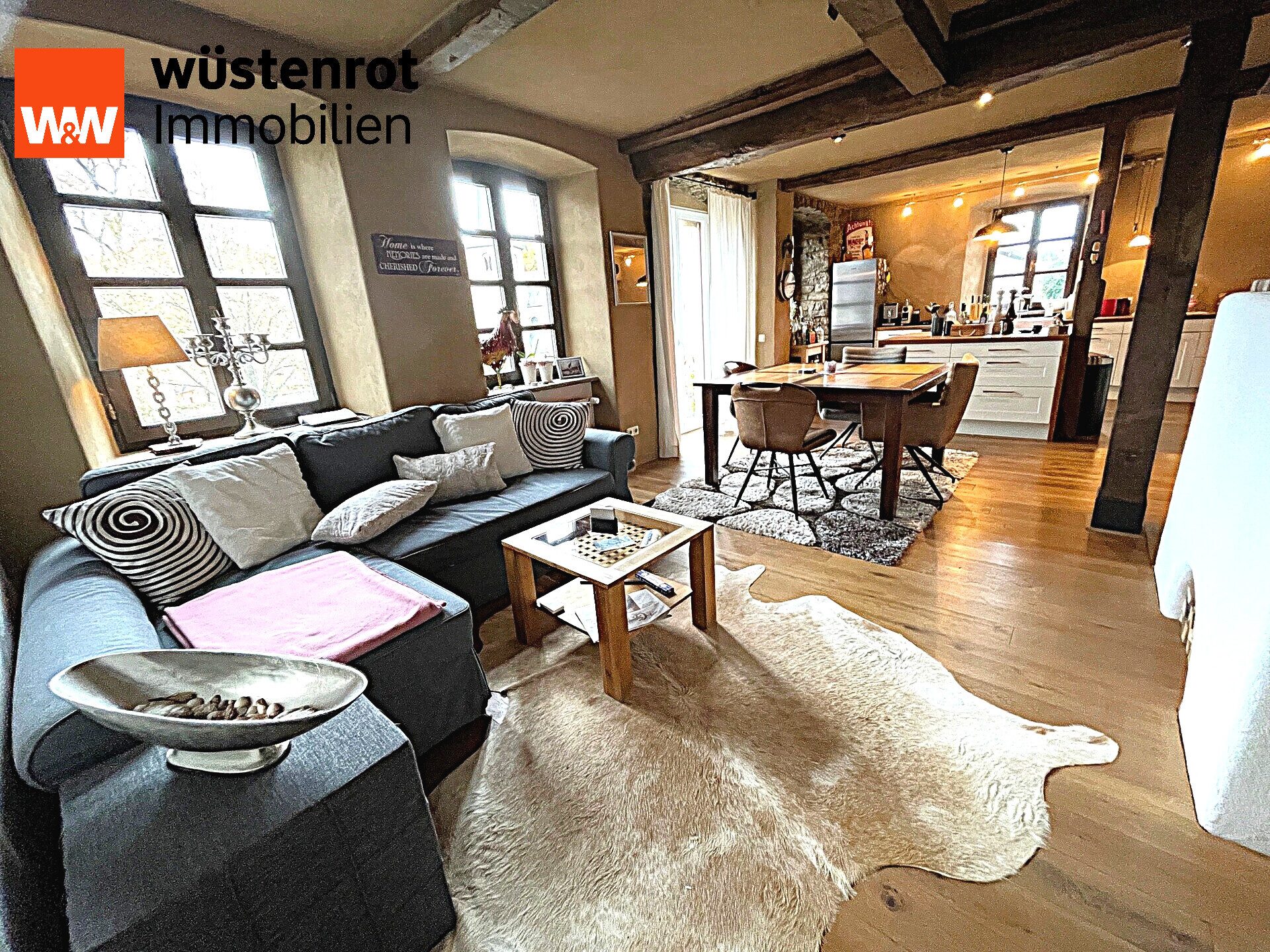 Immobilienangebot - Üxheim / Niederehe - Alle - Wohnen Sie da, wo andere Urlaub machen
1 Haus und 1 Wohnung  mit Doppelgarage
stilvoll - gemütlich