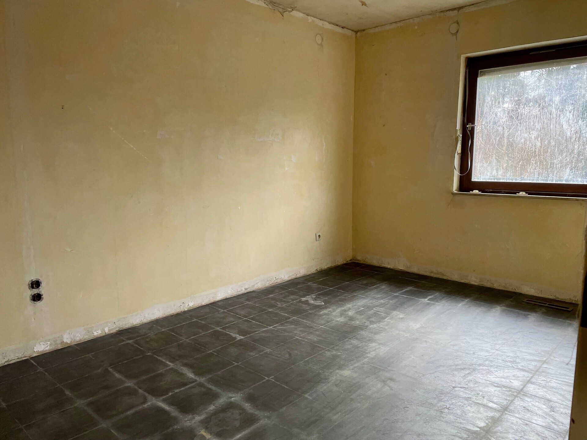 Immobilienangebot - Niddatal / Assenheim - Alle - RESERVIERT! Einfamilienhaus mit großem Gartenparadies – Sanierungsprojekt in bester Lage von Niddatal-Assenheim