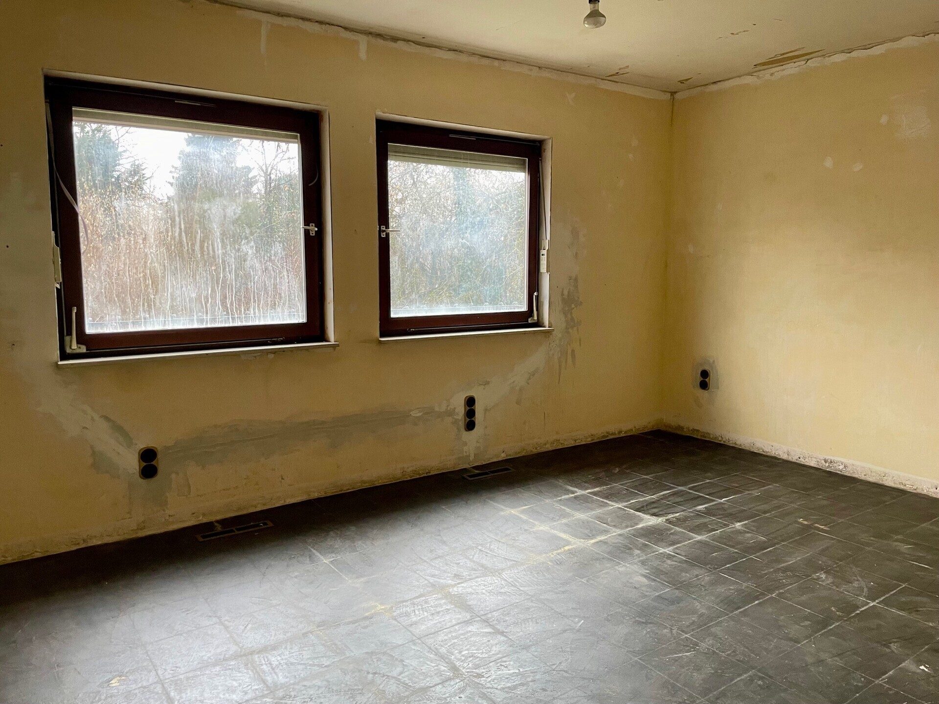 Immobilienangebot - Niddatal / Assenheim - Alle - RESERVIERT! Einfamilienhaus mit großem Gartenparadies – Sanierungsprojekt in bester Lage von Niddatal-Assenheim
