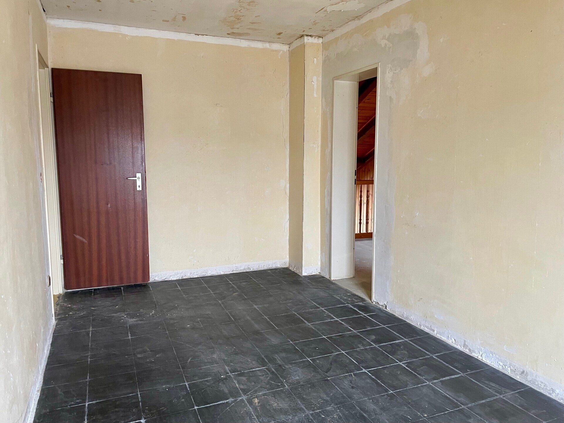 Immobilienangebot - Niddatal / Assenheim - Alle - RESERVIERT! Einfamilienhaus mit großem Gartenparadies – Sanierungsprojekt in bester Lage von Niddatal-Assenheim