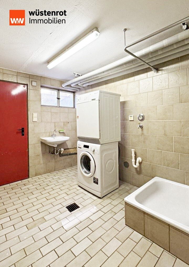 Immobilienangebot - Abtsgmünd - Alle - Generationen-Traum mit Weitblick: Viel Platz für Ihre Zukunft in Abtsgmünd-Untergröningen