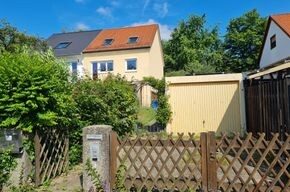 Immobilienangebot - Nürnberg - Alle - Doppelhaushälfte mit sechs Zimmern und großem Grundstück 
in ruhiger Wohnlage.

Nürnberg-Moorenbrunn
